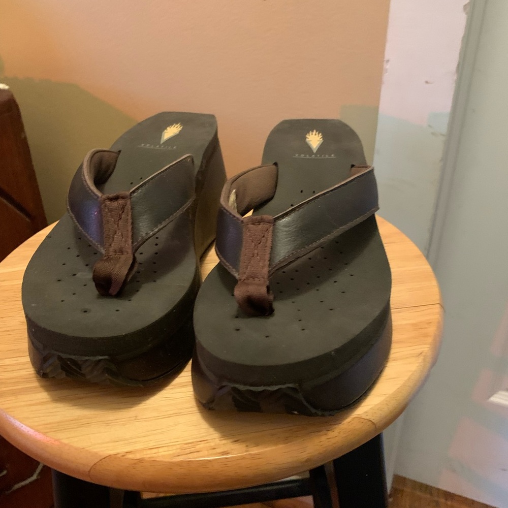 Volatile Brown Platform Sandals - Turks